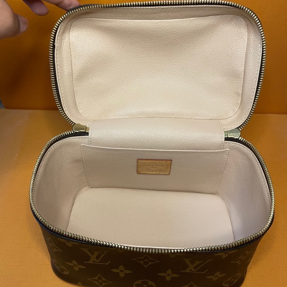 Louis Vuitton Nice Mini Toiletry Pouch - Picture 12 of 12